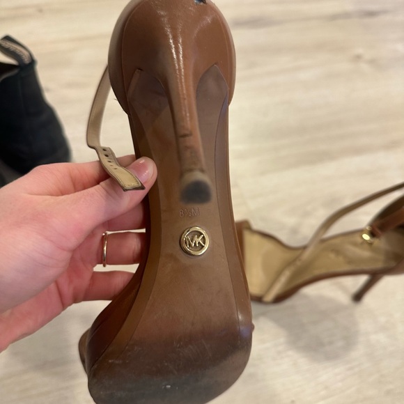 Elegant Brown Women's Heels - Picture 6 of 6